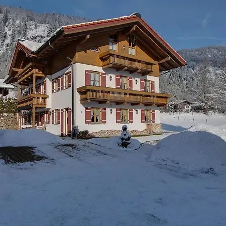 Beim Hausbacher * Reit im Winkl