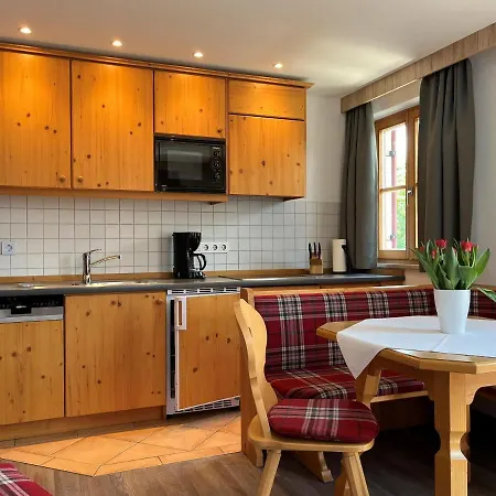 Beim Hausbacher * Reit im Winkl